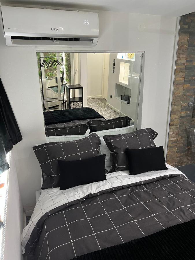 Modern Room With Indoor Shower Near The River - Quarto Moderno Com Duche Interior Proximo Da Ribeira Vila Nova de Gaia Ngoại thất bức ảnh
