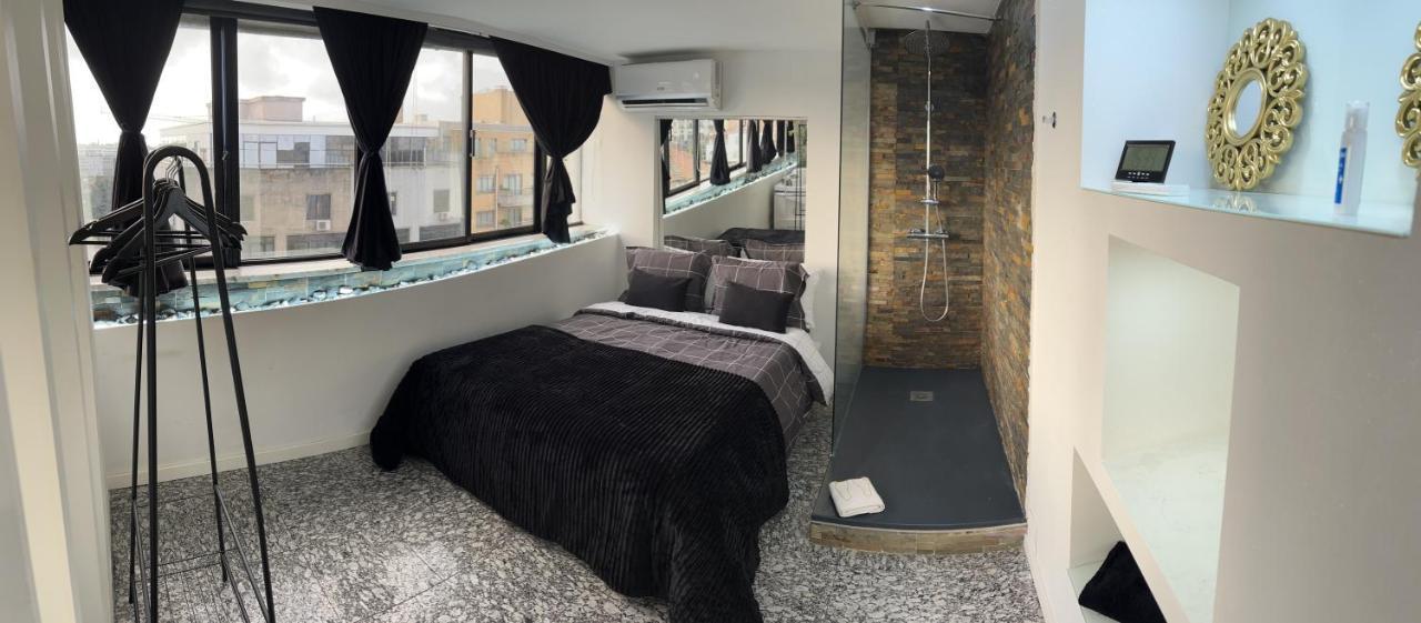 Modern Room With Indoor Shower Near The River - Quarto Moderno Com Duche Interior Proximo Da Ribeira Vila Nova de Gaia Ngoại thất bức ảnh