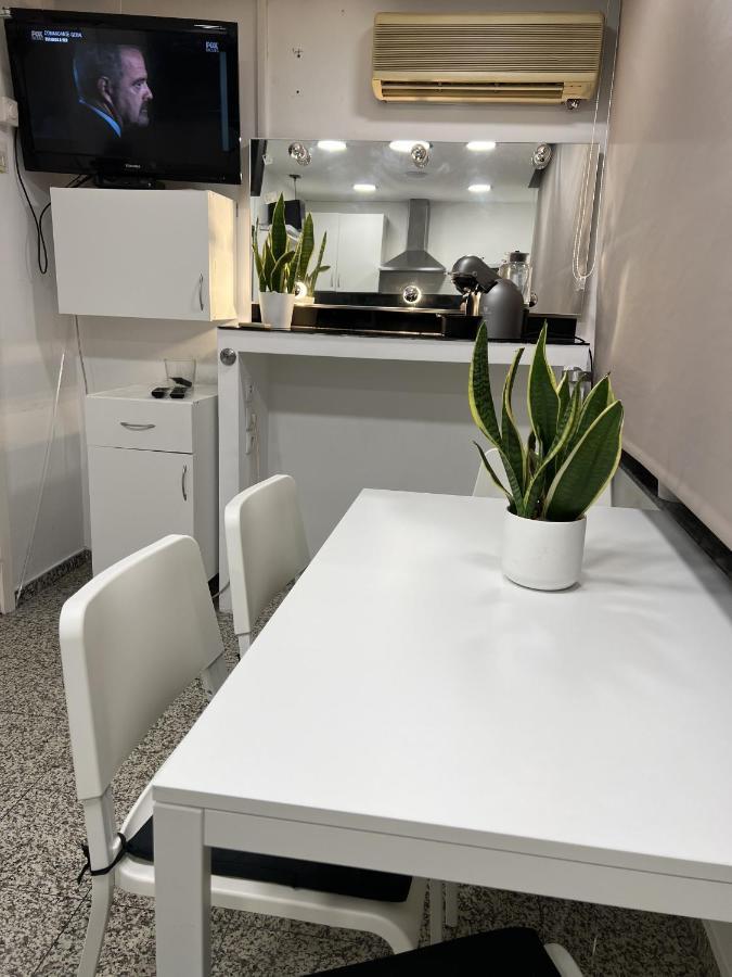 Modern Room With Indoor Shower Near The River - Quarto Moderno Com Duche Interior Proximo Da Ribeira Vila Nova de Gaia Ngoại thất bức ảnh