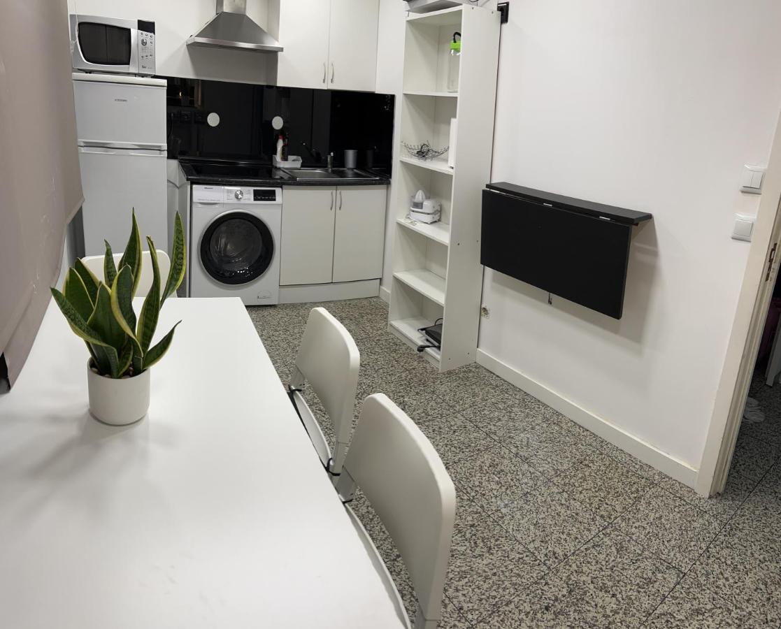 Modern Room With Indoor Shower Near The River - Quarto Moderno Com Duche Interior Proximo Da Ribeira Vila Nova de Gaia Ngoại thất bức ảnh