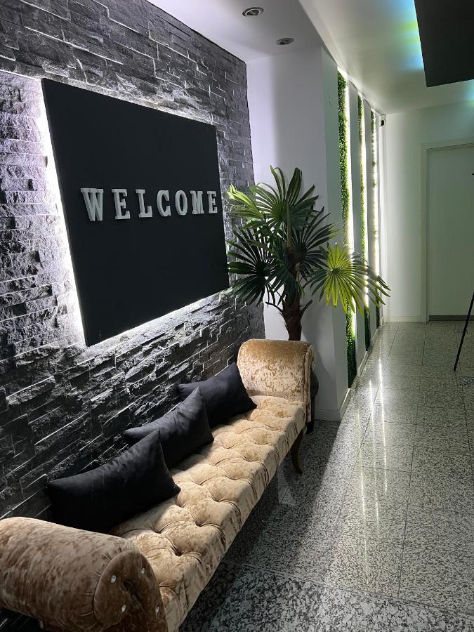 Modern Room With Indoor Shower Near The River - Quarto Moderno Com Duche Interior Proximo Da Ribeira Vila Nova de Gaia Ngoại thất bức ảnh